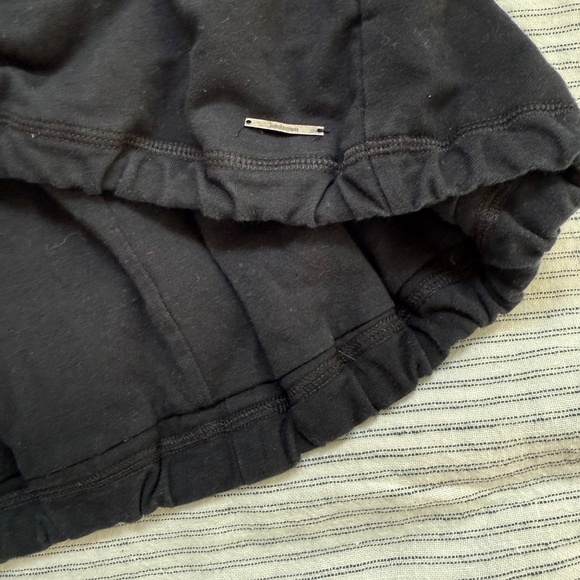 Lululemon Vintage Gratitude Wrap, size 12, black - Picture 6 of 7